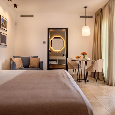 Essenza Relais Contemporaneo Bed and Breakfast Cisternino Exteriör bild