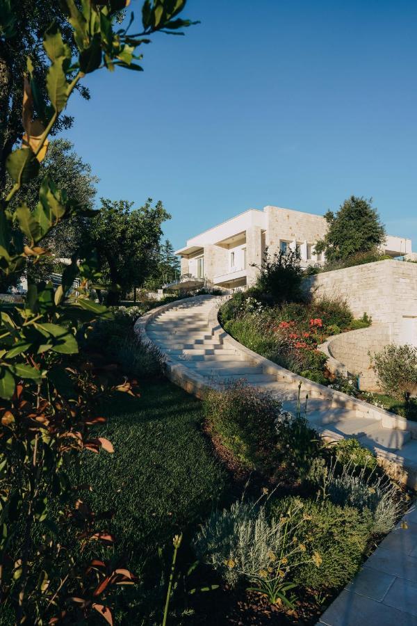 Essenza Relais Contemporaneo Bed and Breakfast Cisternino Exteriör bild