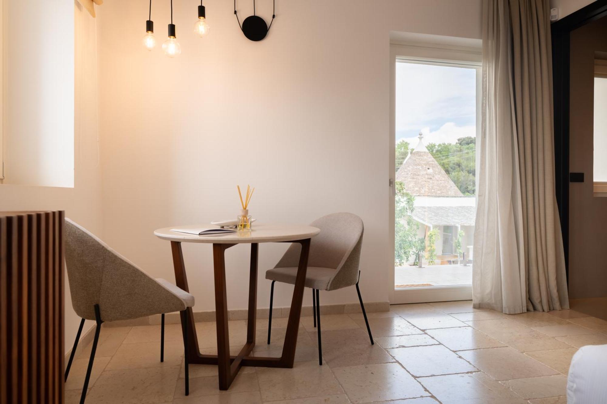 Essenza Relais Contemporaneo Bed and Breakfast Cisternino Exteriör bild