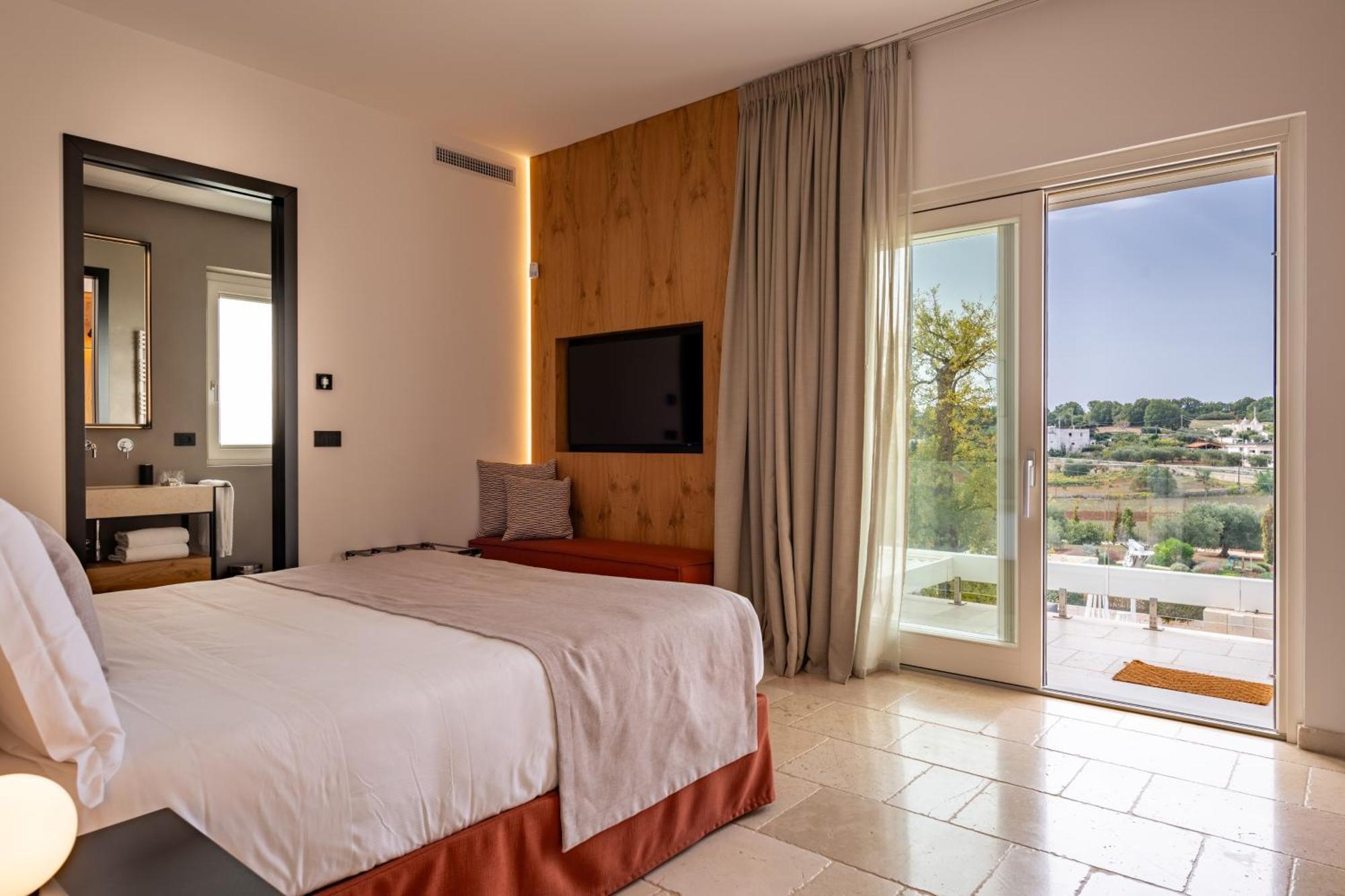 Essenza Relais Contemporaneo Bed and Breakfast Cisternino Exteriör bild